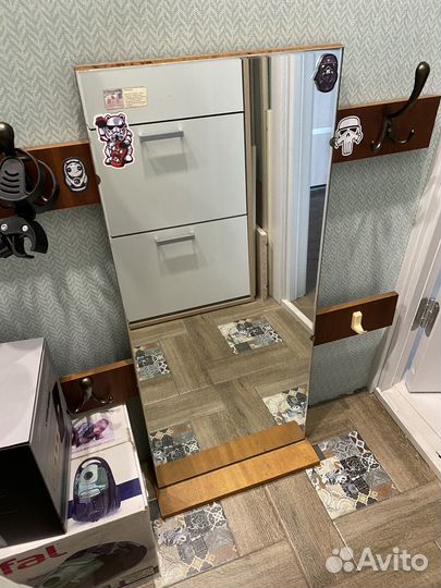 Зеркало с крючками