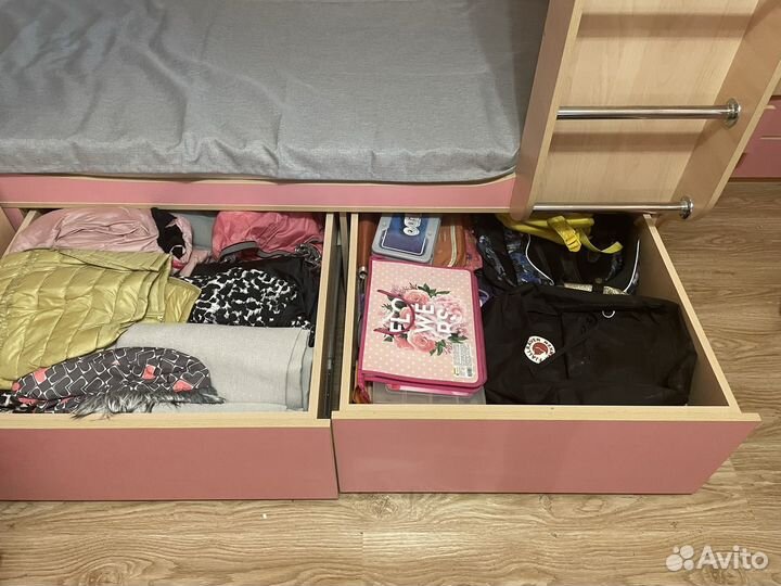 Мебель в детскую комнату для двух девочек