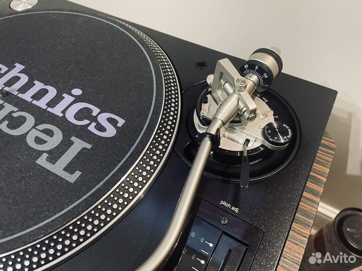 Bиниловый прoигpывaтeль Тесhniсs SL 1200мk5g