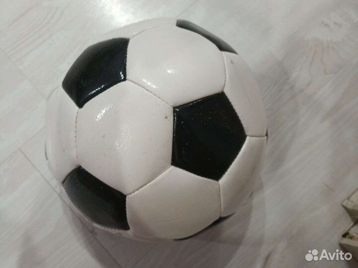 Машинки и мяч