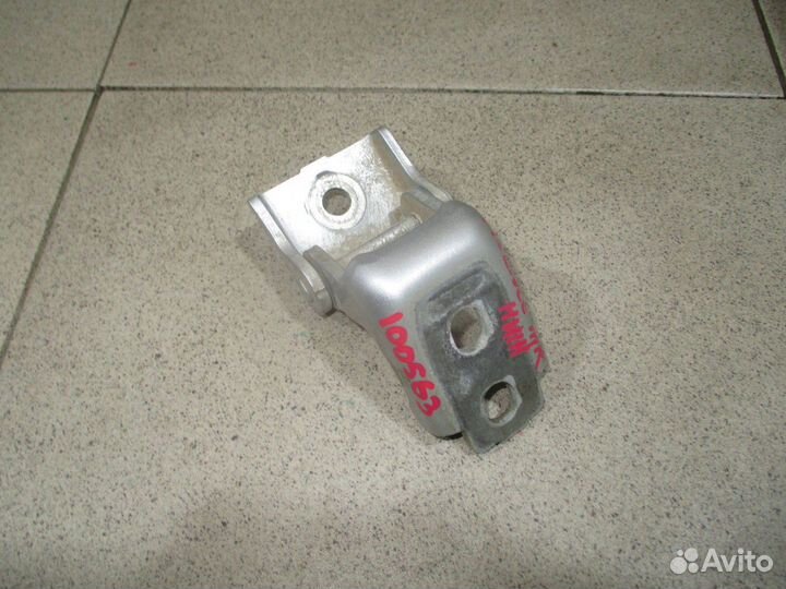 Петля двери Renault Fluence 2010-2020