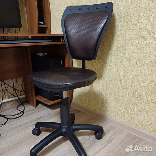 Компьютерный стул