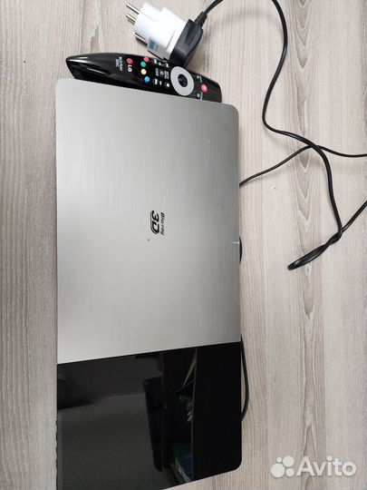 4K 3D Blu-ray плеер LG BP740