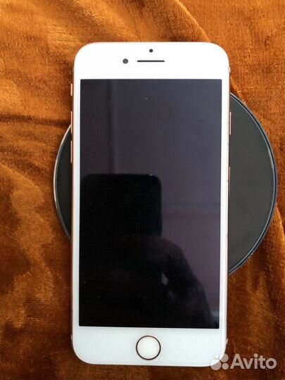 iPhone 8, 64 ГБ