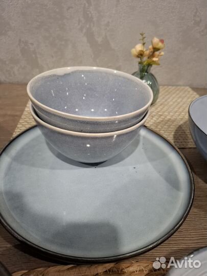 Набор столовой посуды,тарелки,салатники