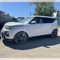 Kia Soul 2.0 AT, 2021, битый, 10 252 км, с пробегом, цена 1 390 000 руб.