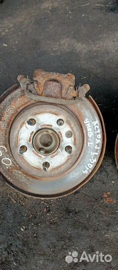 Ступица задняя Опель астра J правая, левая