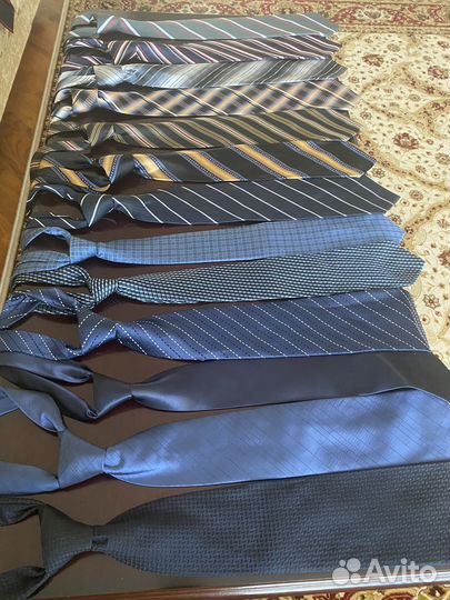 Галстуки мужские 22 штуки