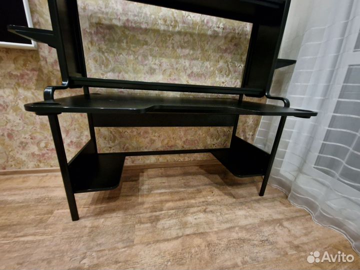 Компьютерный стол IKEA fredde черный