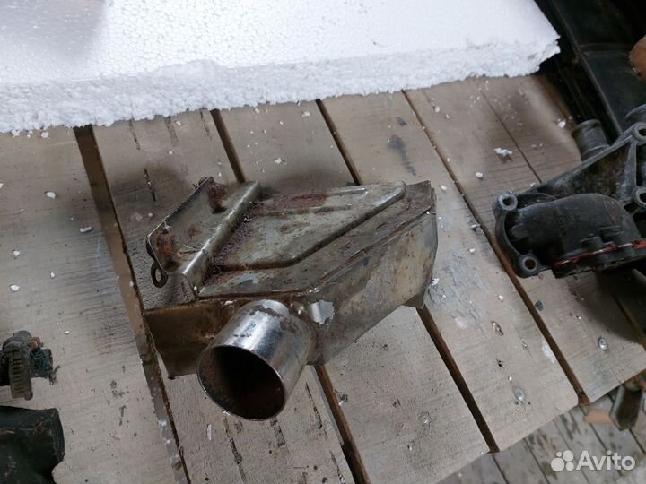 Коллектор впускной гольф 2, ауди 80 пассат b3