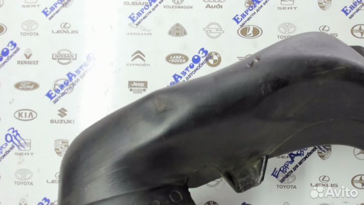 Воздуховод правый (обдув лобового стекла) Ford Fus