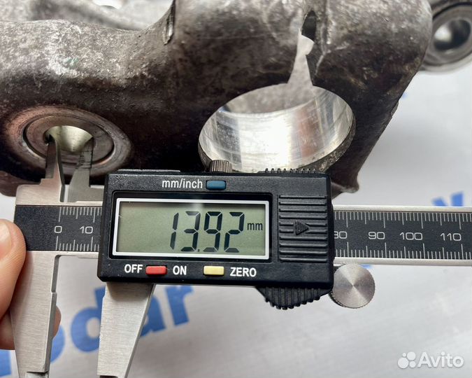 Кулак передний левый Audi A4 B8 A5 Q5 A6 C7 A7