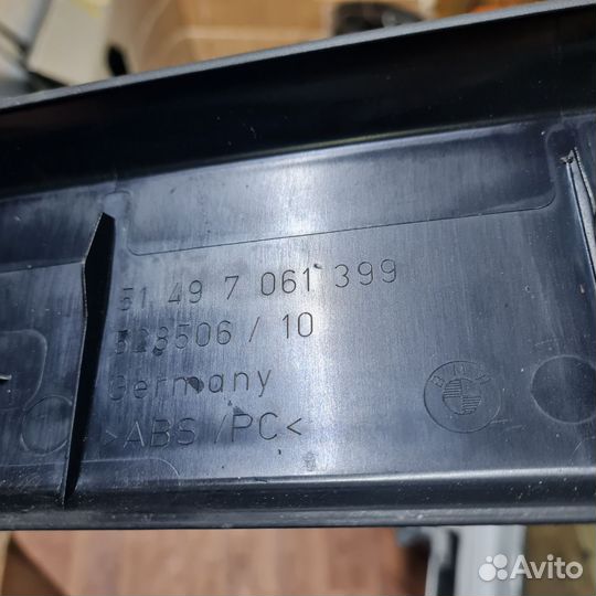 Обшивка крышки багажника Bmw 5 51497061399 E61