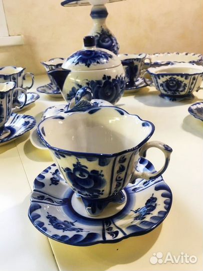 Сервиз чайный . Гжель
