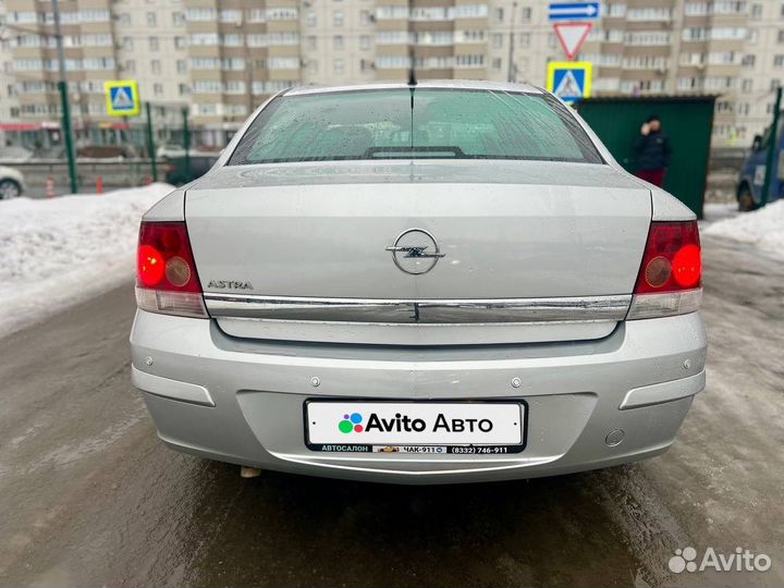 Opel Astra 1.6 МТ, 2013, 142 000 км