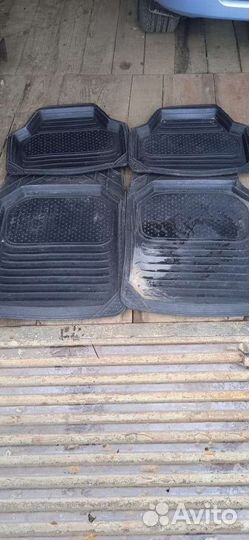 Автомобильные коврики резиновые