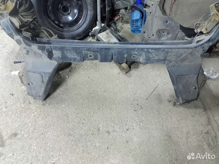 Задняя балка Рено Меган 2