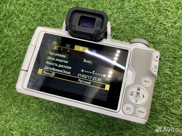 Canon M50 kit 15-45mm IS STM