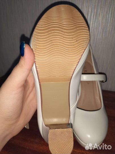 Белые туфли