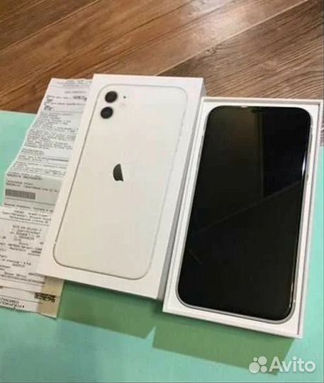 iPhone 11, 64 ГБ