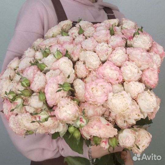 Кустовые пионовидные розы, доставка