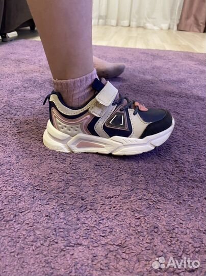 Кроссовки для девочки