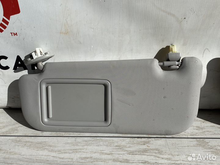 Toyota Rav4 XA50 Козырек