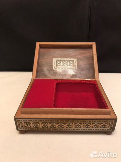 Музыкальная шкатулка