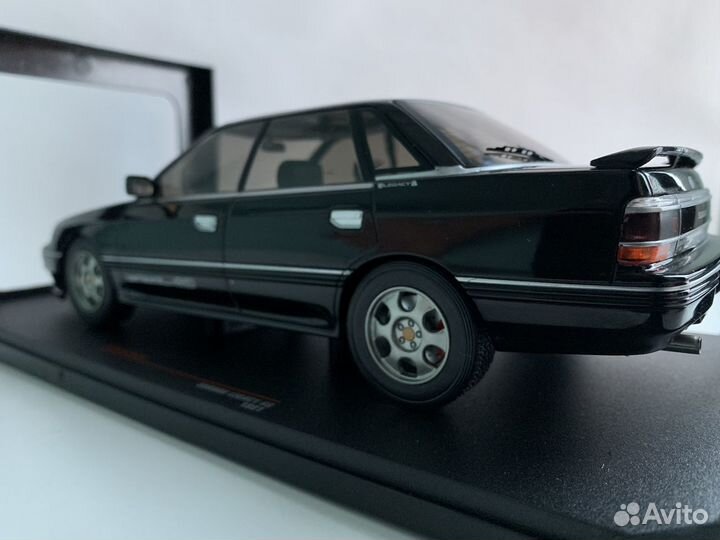 Модель 1:18 IXO Subaru Legacy RS 1991 год