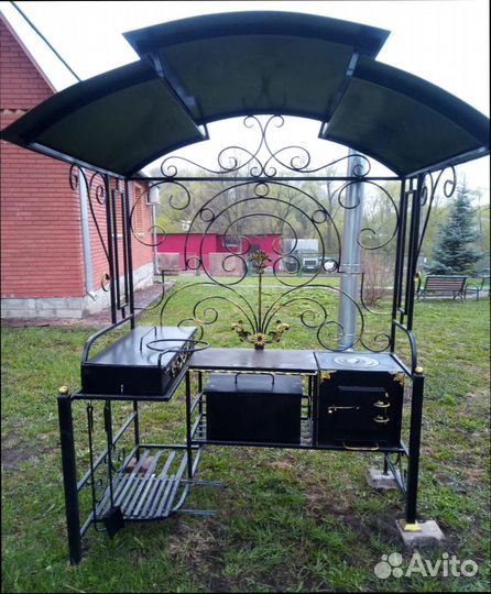 Мангал с крышей