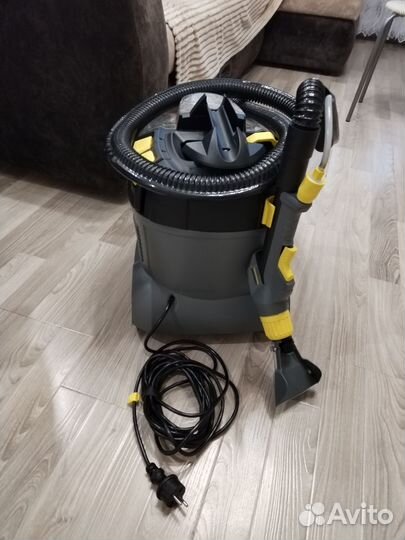 Пылесос моющий karcher puzzi 8/1 C 1.100-225.0