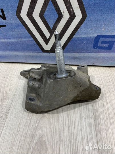 Кронштейн опора крепления кпп коробки передач Rena
