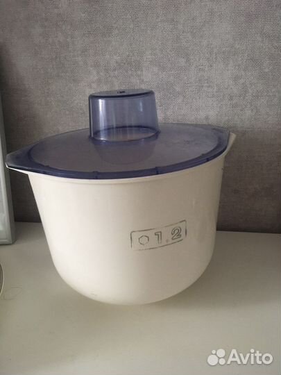 Ведро пластиковое с крышкой от «Мрия»