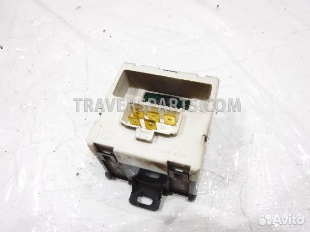 Часы Митсубиси Pajero 1 L040