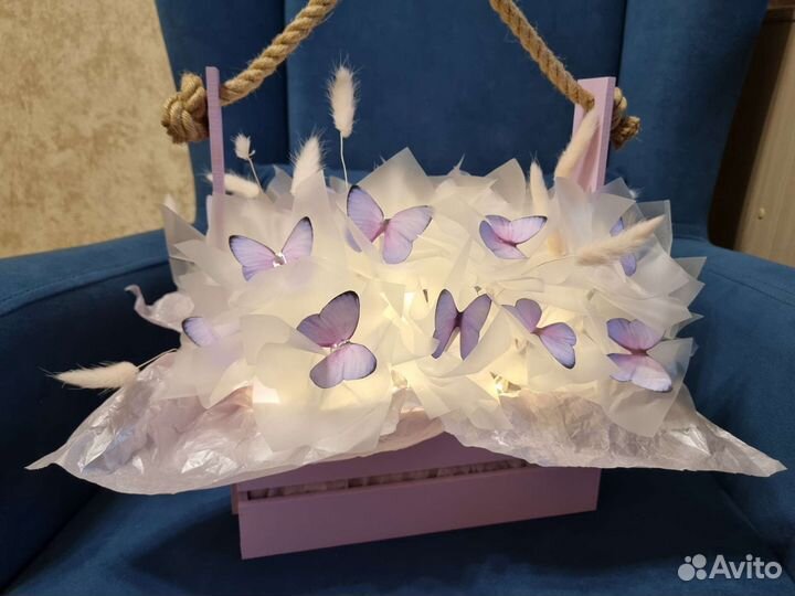 Букет из бабочек в коробке
