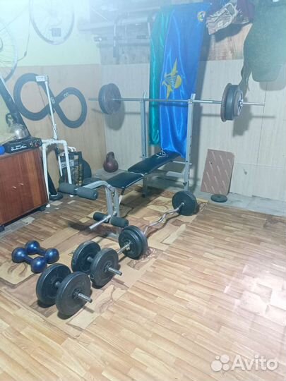 Скамья для жима со стойками и штангой бу