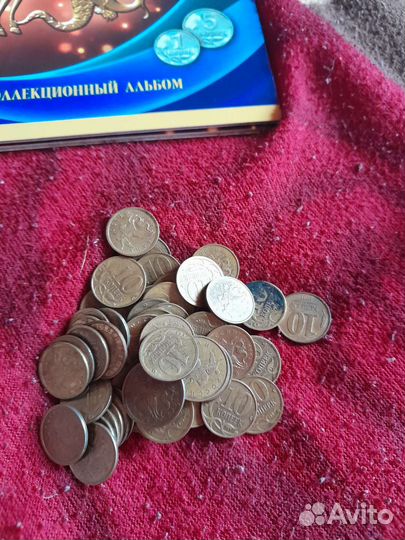 1 и 5 копеек есть 10 копеек