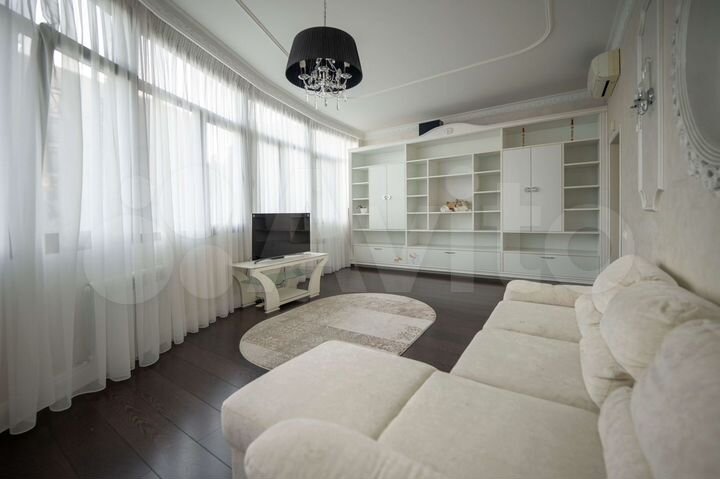 2-к. квартира, 68 м², 3/20 эт.