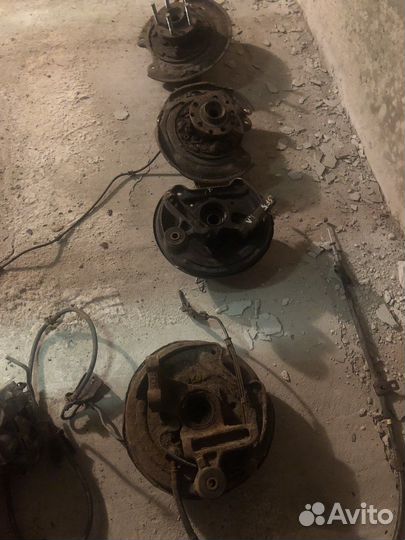 Суппорта задние subaru wrx 2 pot + кулаки