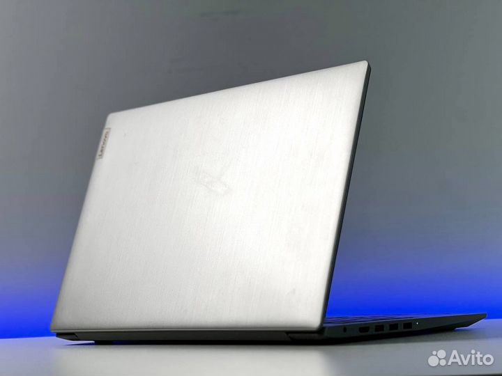 Мощный ноут IPS Ryzen 5 4500 8g озу SSD256g