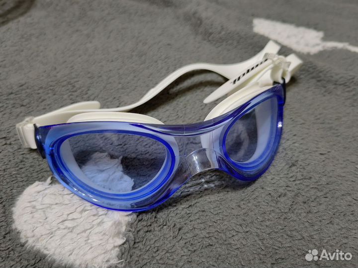 Очки для плавания