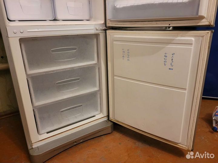 Холодильник Indesit no frost