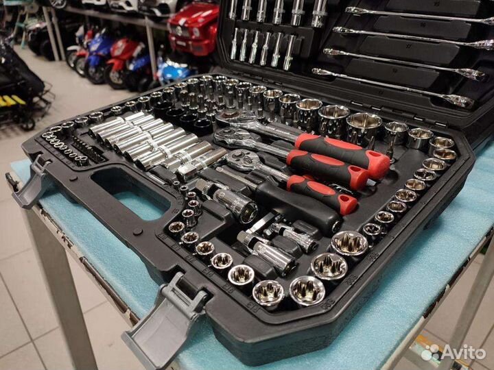 Набор инструментов 151 предмет