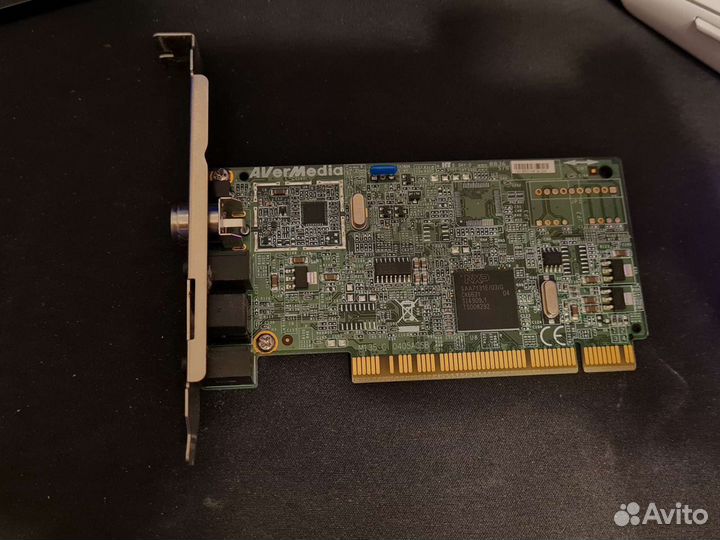 Тв-тюнер AverMedia AverTV M135-C PCI