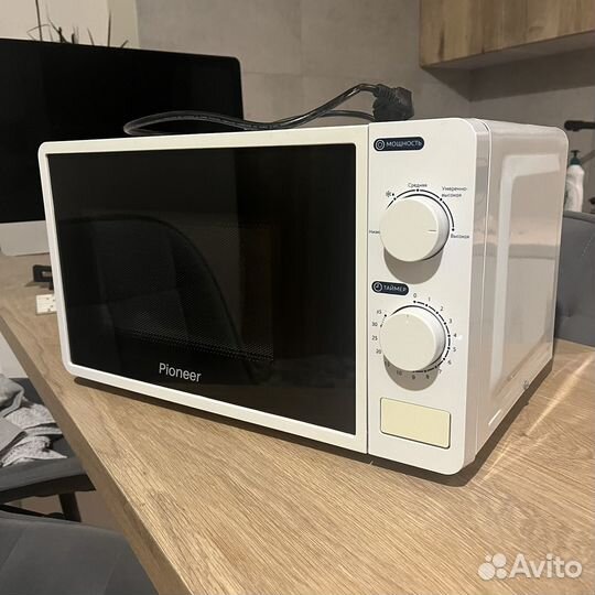 Микроволновка Pioneer MW205M белая