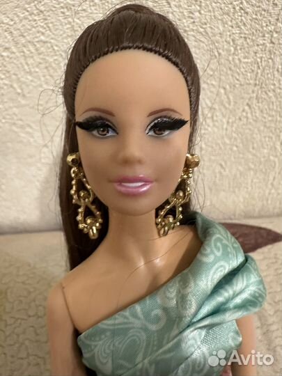 Barbie looks collection- green dress