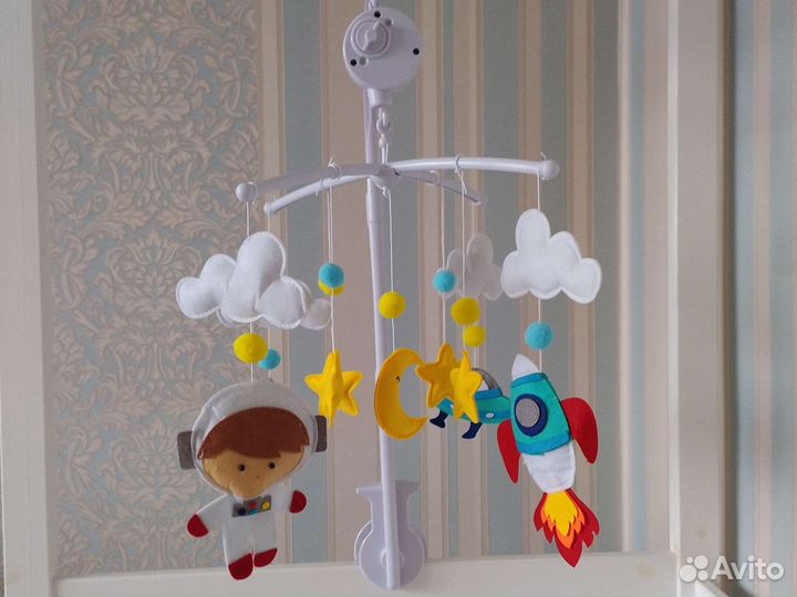 Новый мобиль на детскую кроватку из фетра