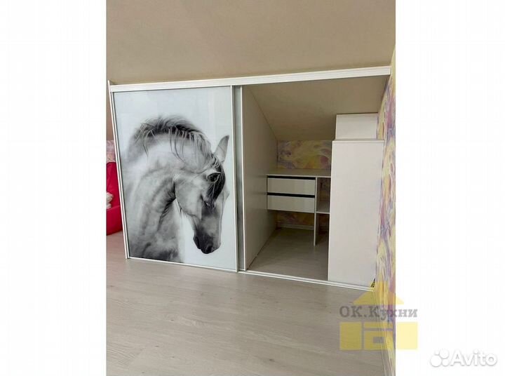 Шкаф навесной