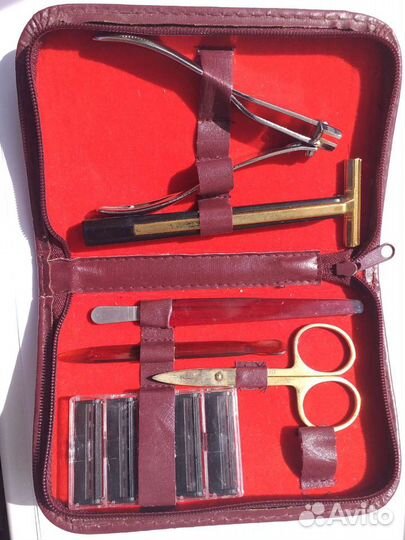 Маникюрный набор Ив Роше,зеркало для макияжа