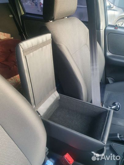 Подлокотник для Niva Travel